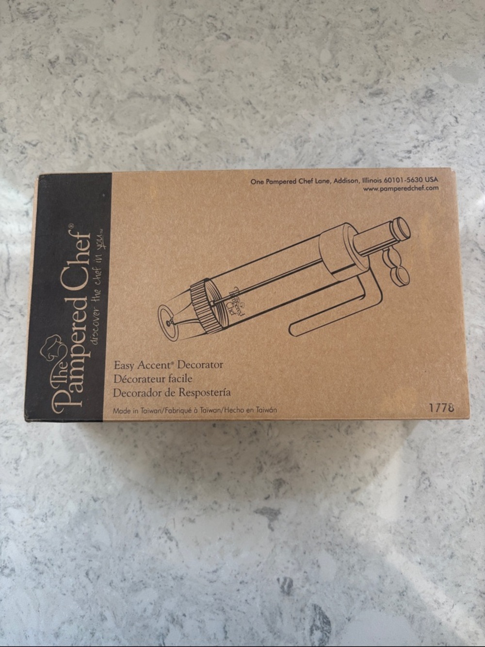 NEW Pampered Chef Easy Accent Decorator 1778